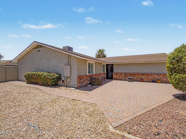 717 W DATIL Avenue, Apache Junction, AZ 85120