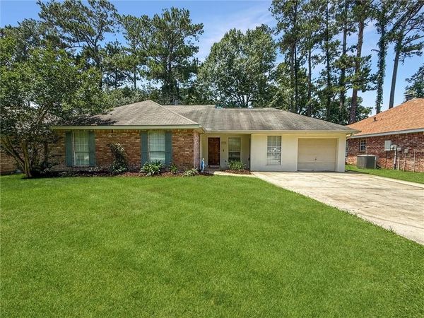 2154 BIRON Street , Mandeville, LA 70448