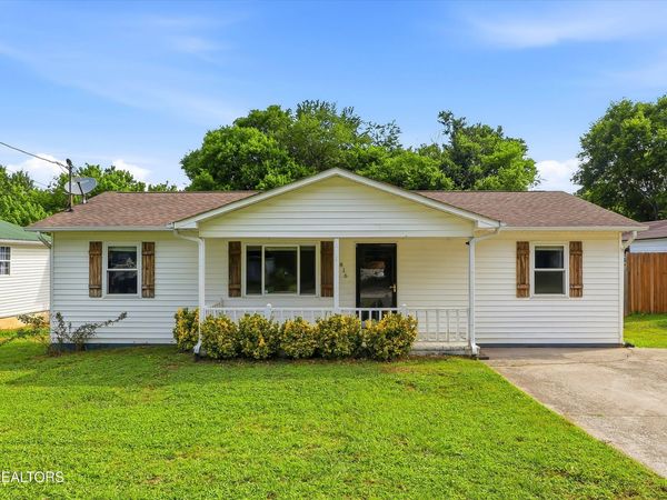 816 Pershing St, Maryville, TN 37801