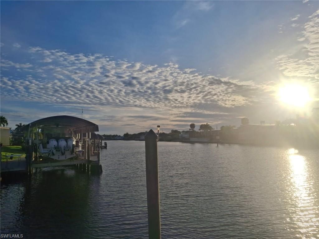 419 Avalon Dr , Cape Coral, FL 33904 Photo