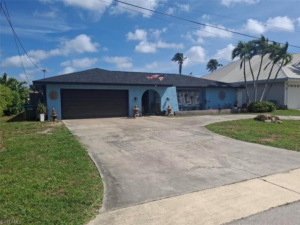 419 Avalon Dr , Cape Coral, FL 33904 Photo