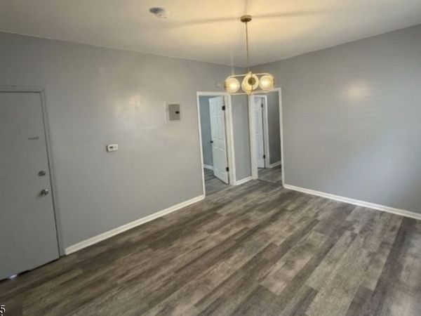 280 S 6Th St, Newark, NJ 07103