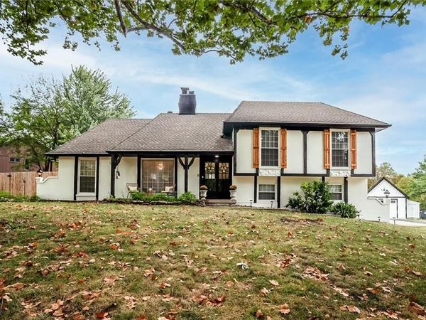 23210 Old Cyclone School Road, Lee's Summit, MO 64064