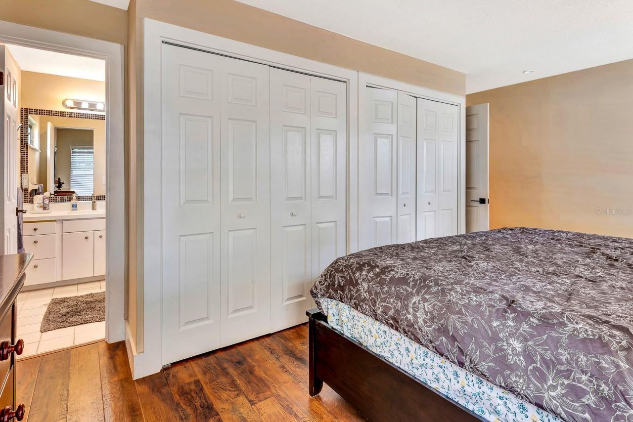 2315 Riverwood Pines Drive, Sarasota, FL 34231 Photo