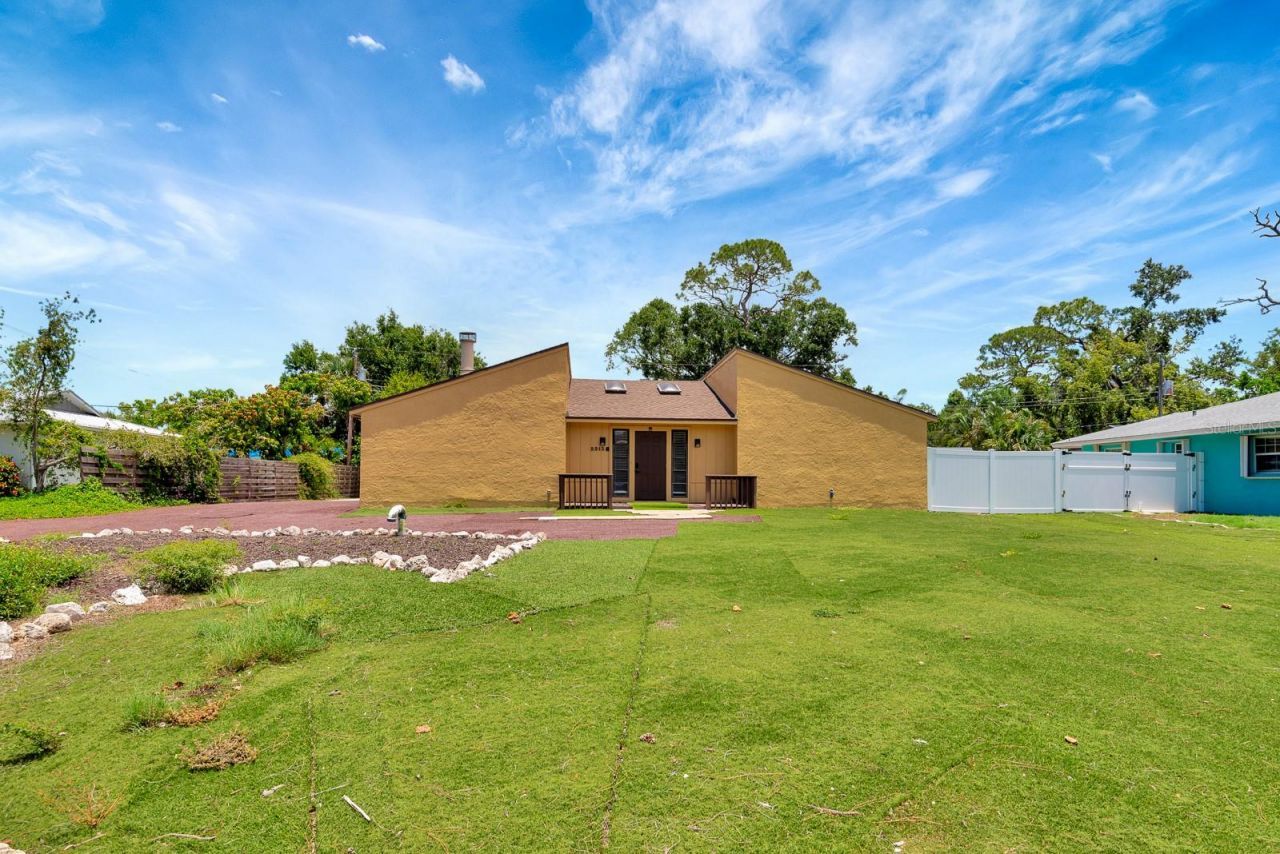 2315 Riverwood Pines Drive, Sarasota, FL 34231 Photo