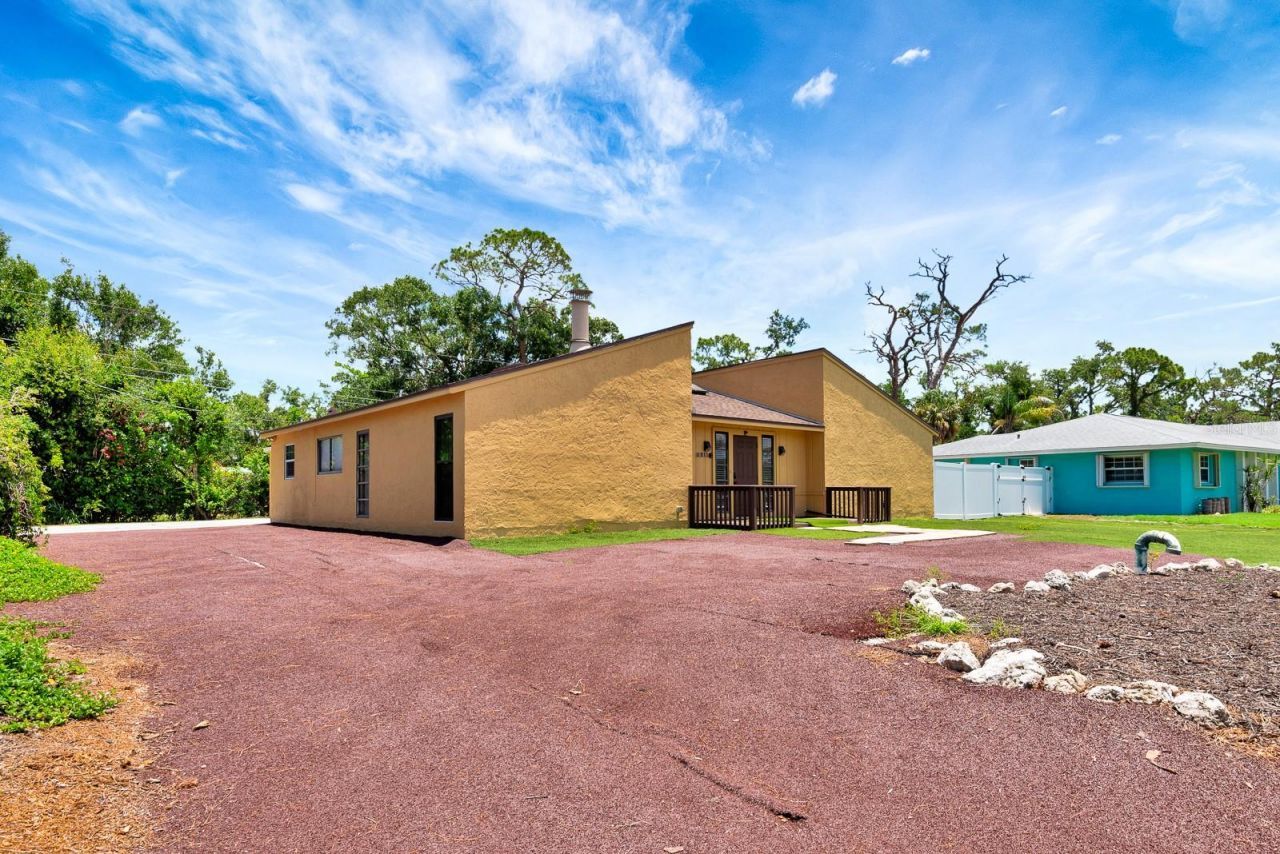 2315 Riverwood Pines Drive, Sarasota, FL 34231 Photo