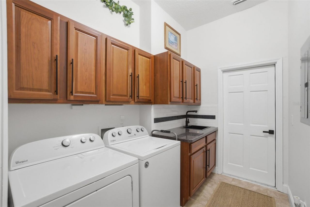 14569 Gainesborough Drive, Orlando, FL 32826 Photo