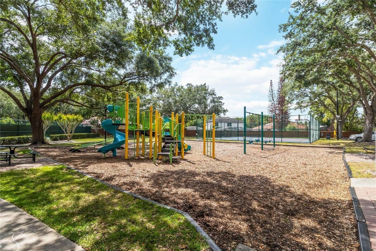 14569 Gainesborough Drive, Orlando, FL 32826 Photo