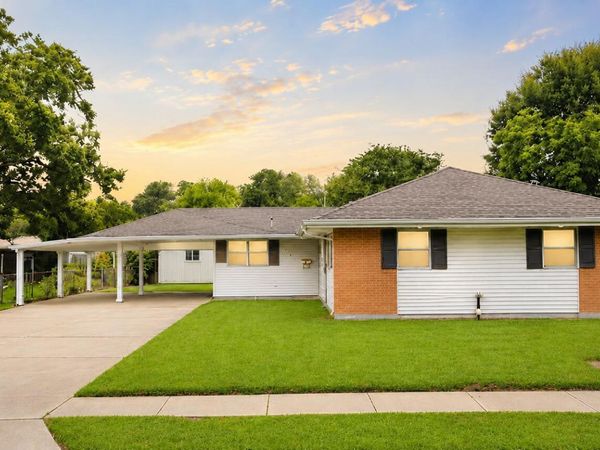 1126 Lee Charles Street , Franklin, LA 70538