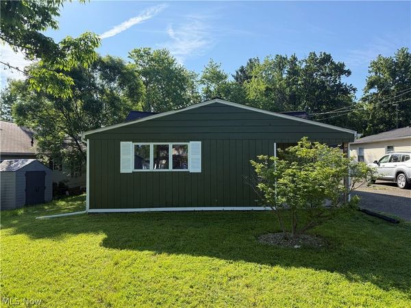 865 East Boulevard , Aurora, OH 44202