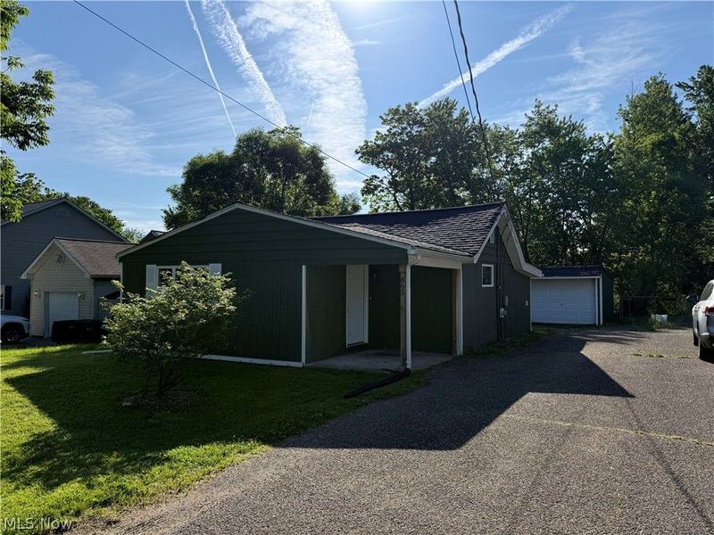 865 East Boulevard , Aurora, OH 44202 Photo 3