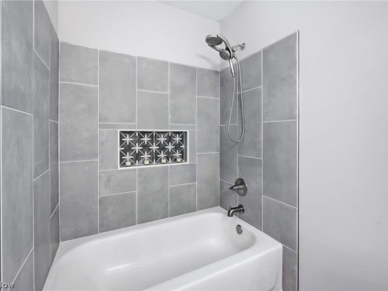 347 N Bayshore Drive, Columbiana, OH 44408 Photo 19