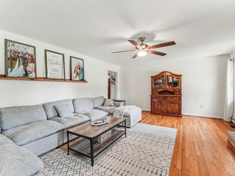 1393 Stella Drive, Goshen Twp, OH 45140 Photo 4