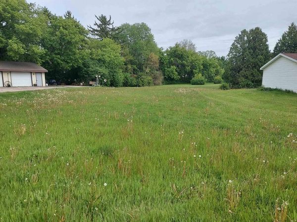 1239 W SOUTH PARK AVENUE, Oshkosh, WI 54902