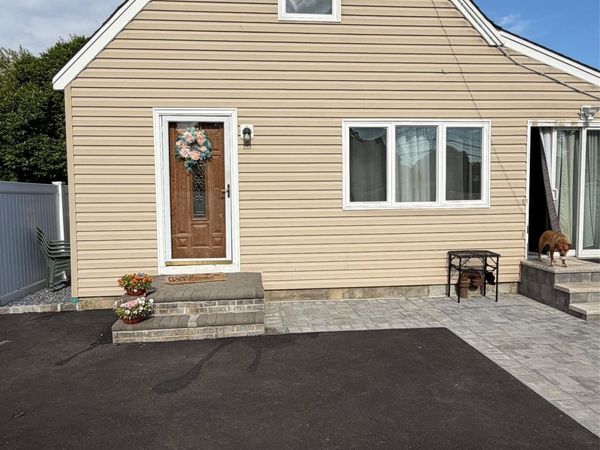 8 Johnson Place , Unit A, Baldwin, NY 11510
