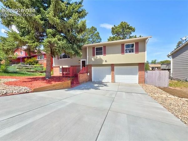 6530 Brook Park Drive, Colorado Springs, CO 80918