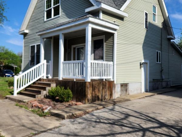 115 W ALLEN Street, Springfield, IL 62704