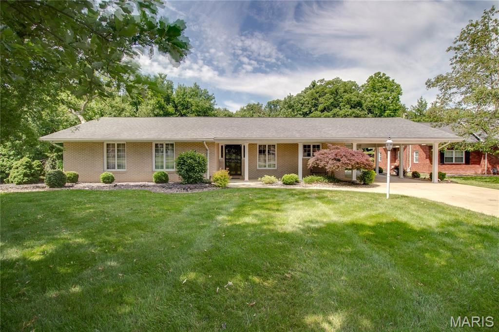 36 Oakwood Place , Jerseyville, IL 62052 Main Photo