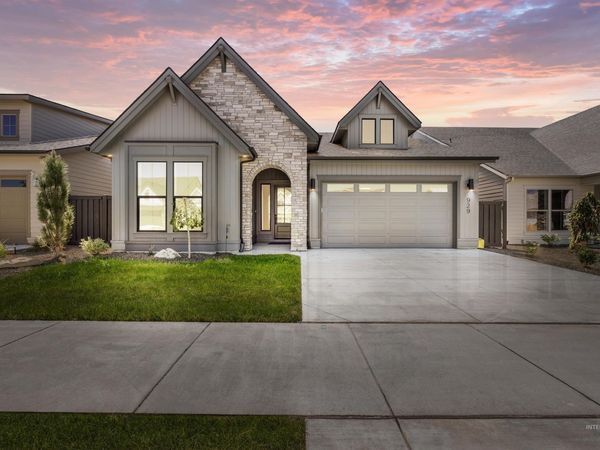 929 E Crescendo St, Meridian, ID 83642