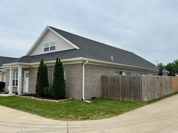2630 Pecan Trace, Evansville, IN 47715