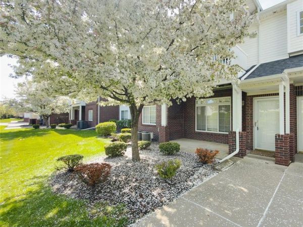 5637 Twin Oaks Drive , Sterling Heights, MI 48314