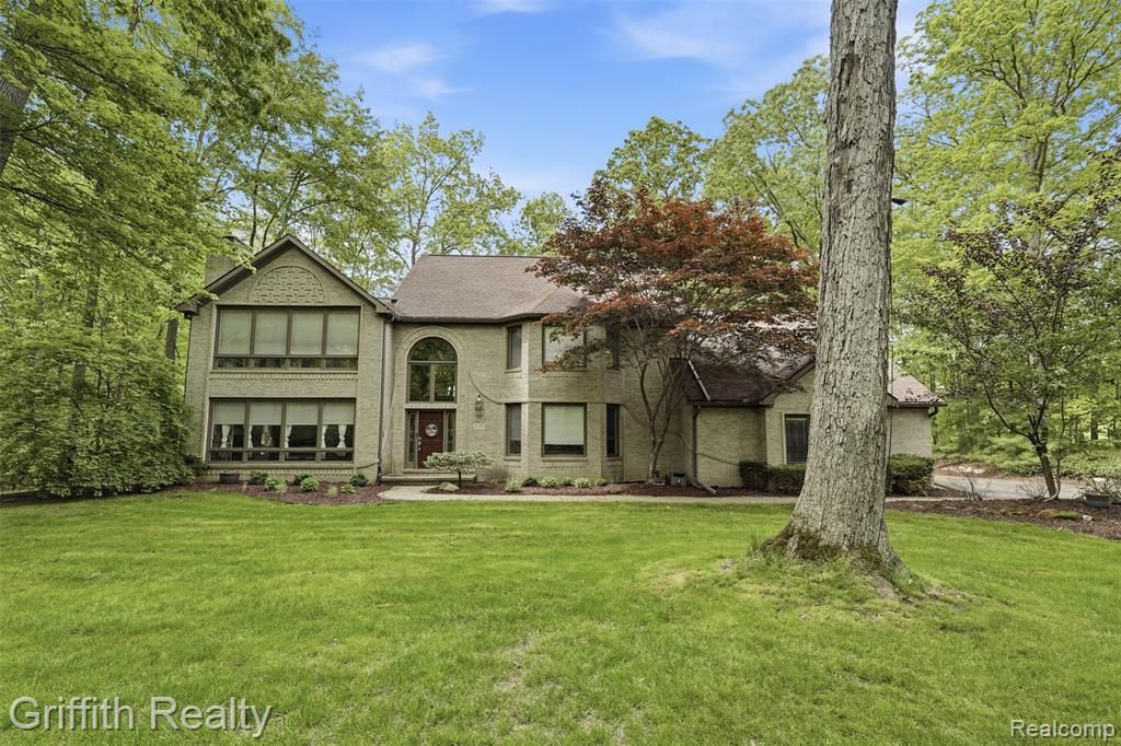 2018 Pine Hollow Trail Brighton Township, MI 