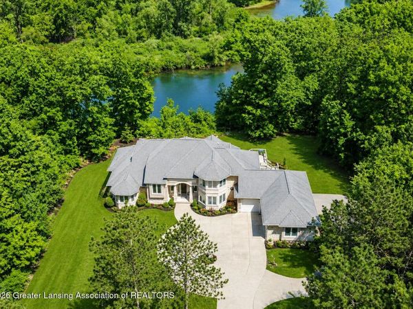 10791 W Jolly Road, Lansing, MI 48911
