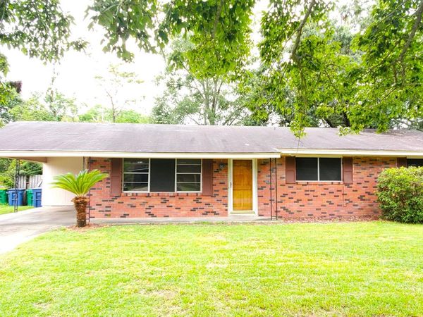 6249 Tennyson Drive, Ocean Springs, MS 39564