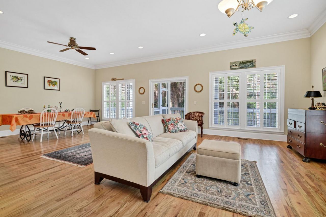 3332 Myrtle Street Photo 20