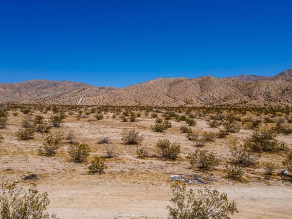 10 15th Avenue, Desert Hot Springs, CA 92240