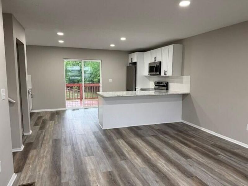 2142 Summer Breeze Drive , Columbus, OH 43223 Photo 7