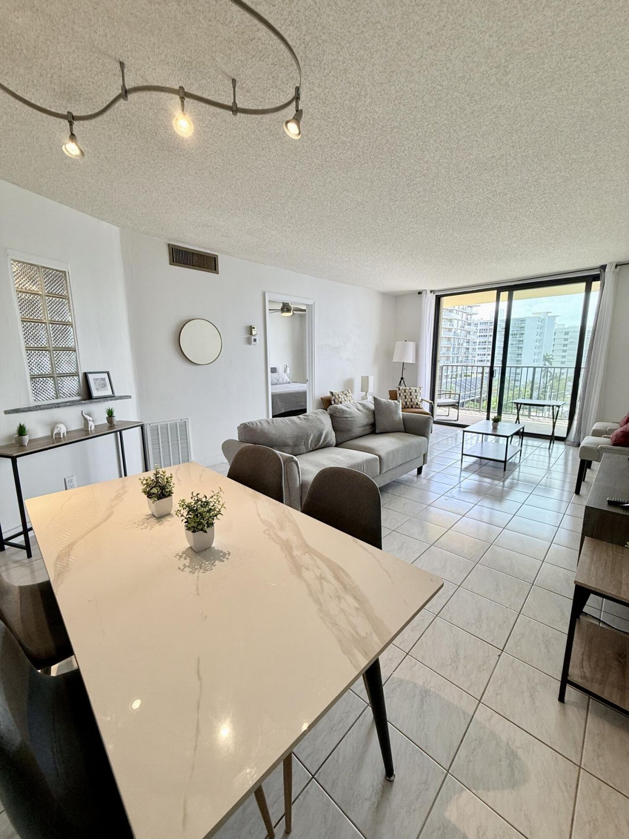 801 N Ocean Boulevard, Unit 802, Pompano Beach, FL 33062 Photo