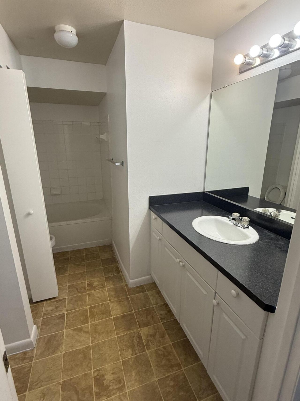 4799 Via Palm Lakes, Unit 1611, West Palm Beach, FL 33417 Photo