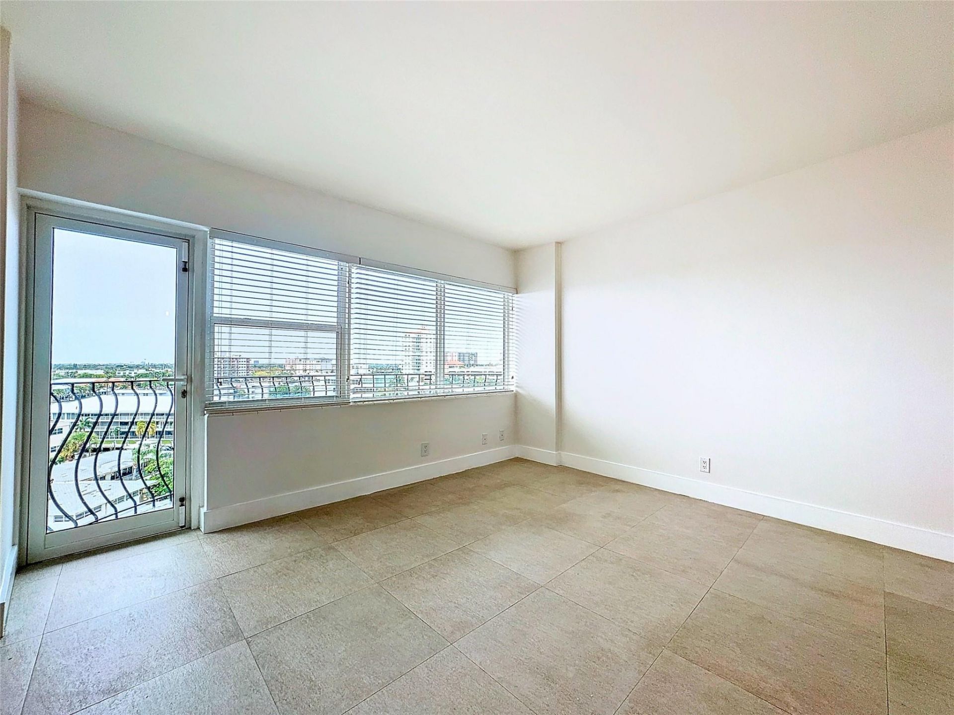 3250 NE 28th Street, Unit 809, Fort Lauderdale, FL 33308 Photo