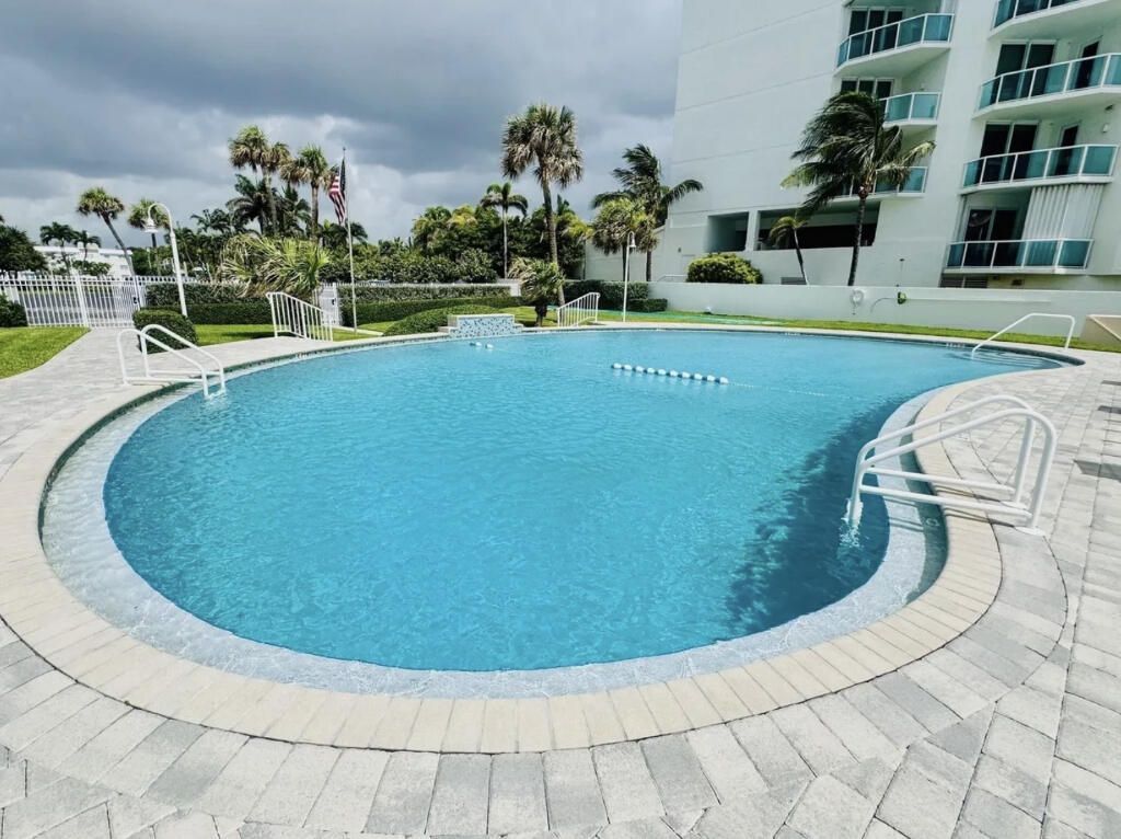 1431 S Ocean Boulevard, Unit 11, Lauderdale by the Sea, FL 33062 Photo