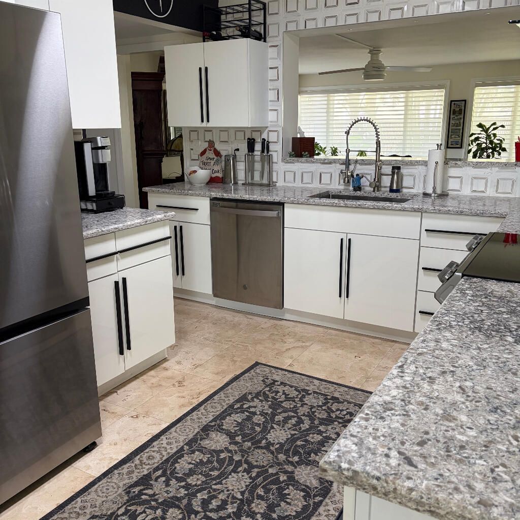 1431 S Ocean Boulevard, Unit 11, Lauderdale by the Sea, FL 33062 Photo