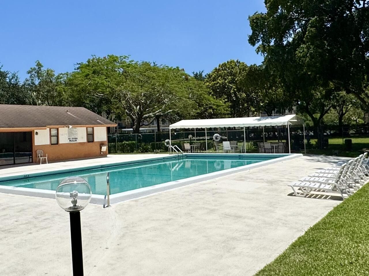 5981 Vía Vermilya, Unit 208, Lantana, FL 33462 Photo