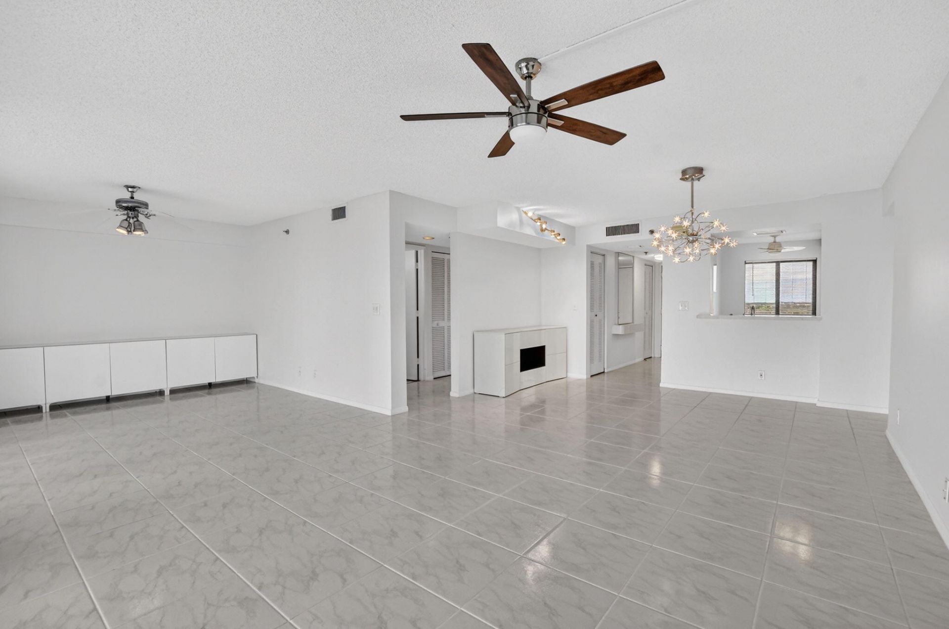 7370 S Oriole Boulevard, Unit 802, Delray Beach, FL 33446 Photo