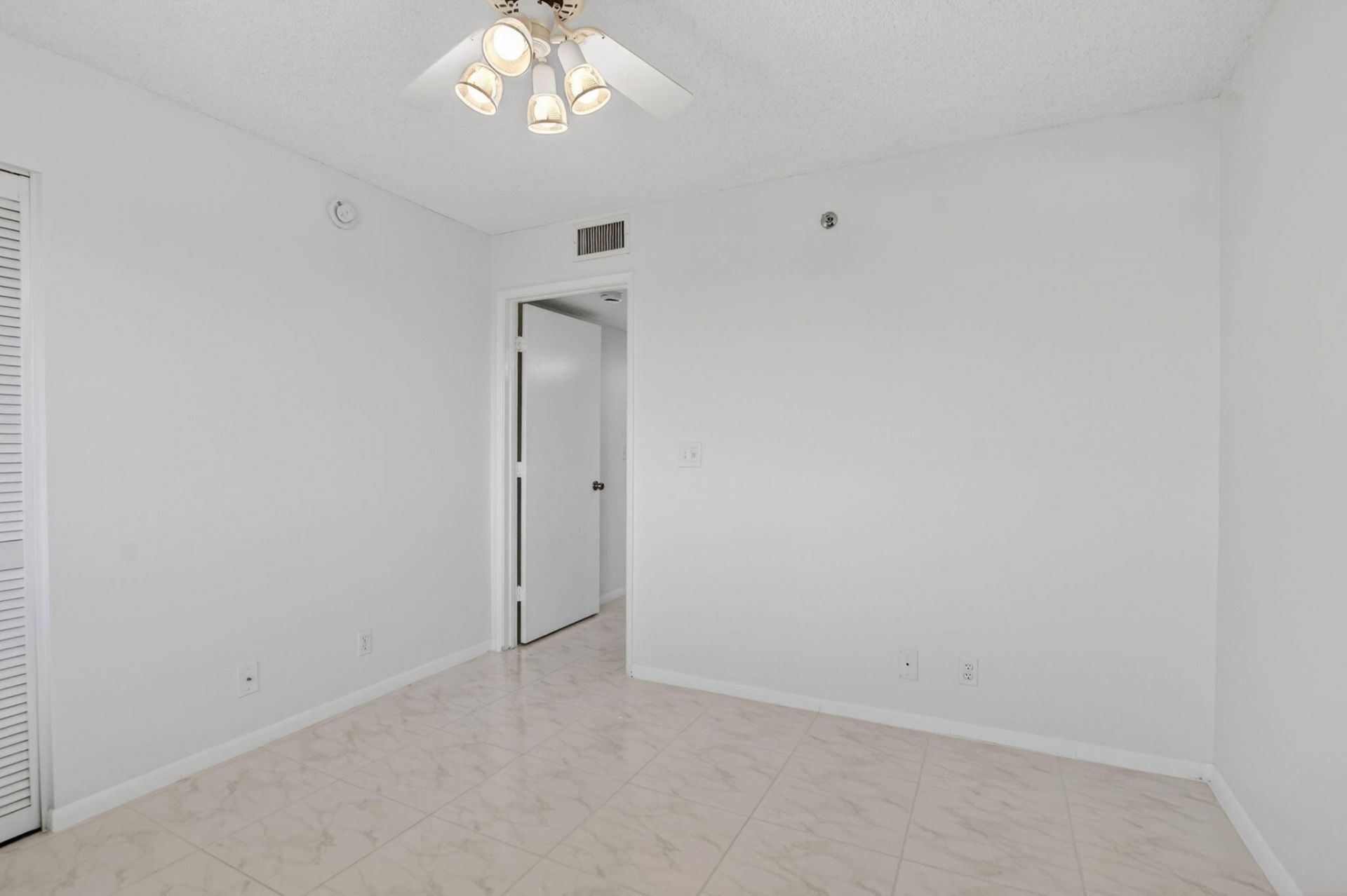 7370 S Oriole Boulevard, Unit 802, Delray Beach, FL 33446 Photo