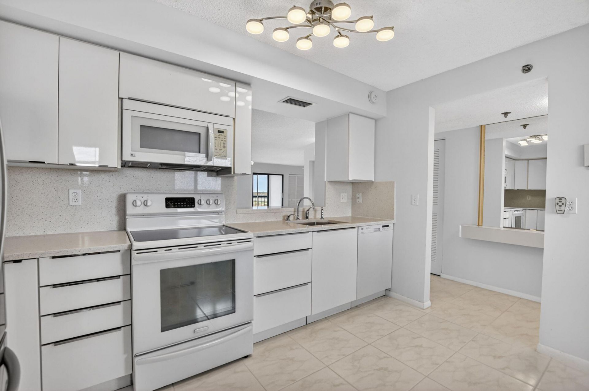 7370 S Oriole Boulevard, Unit 802, Delray Beach, FL 33446 Photo