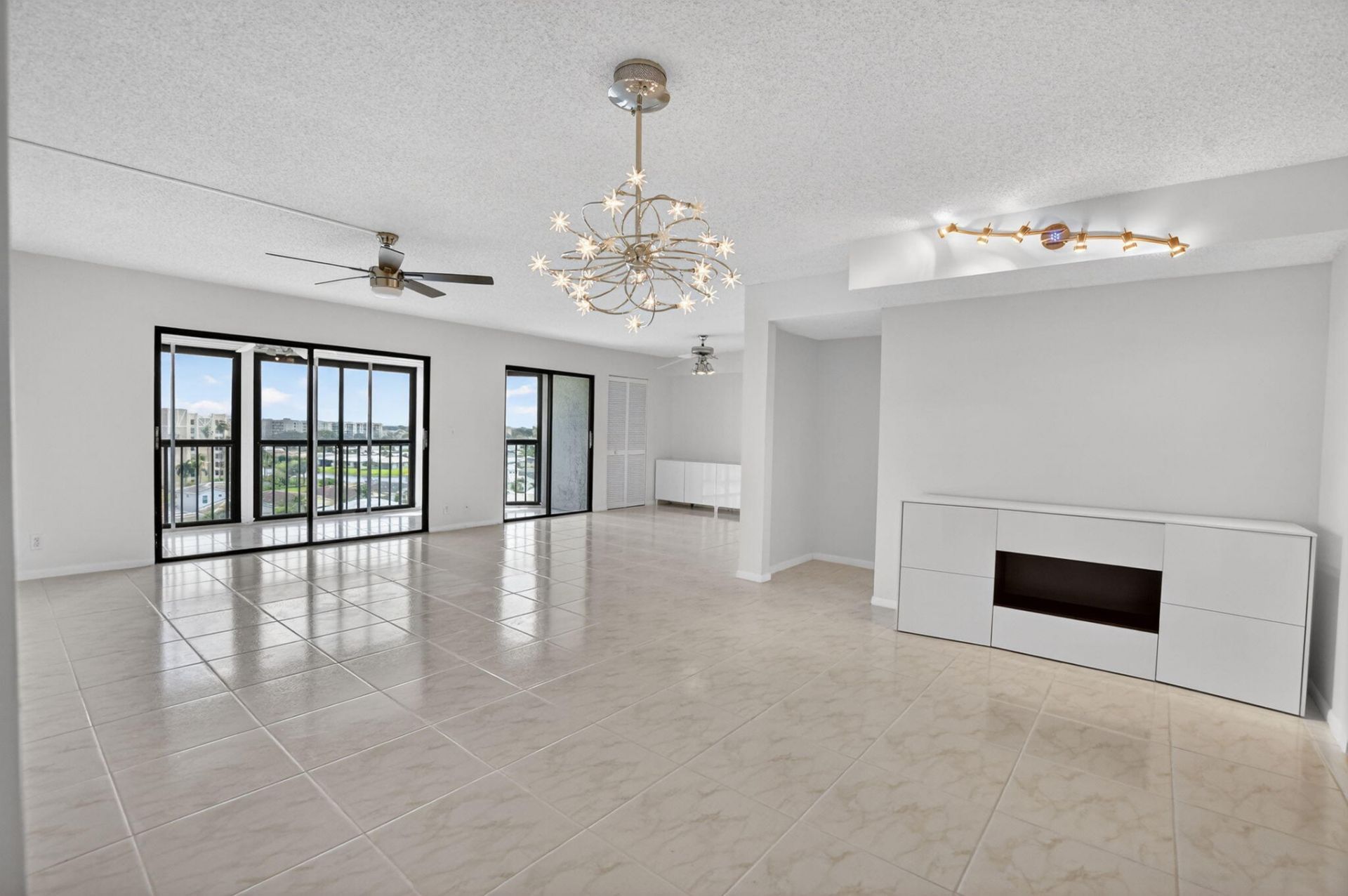 7370 S Oriole Boulevard, Unit 802, Delray Beach, FL 33446 Photo