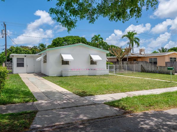1029 Andrews Road, West Palm Beach, FL 33405