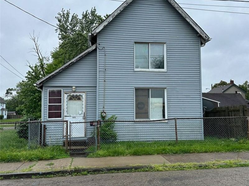 1616 Bank Place SW, Canton, OH 44706 Photo 1