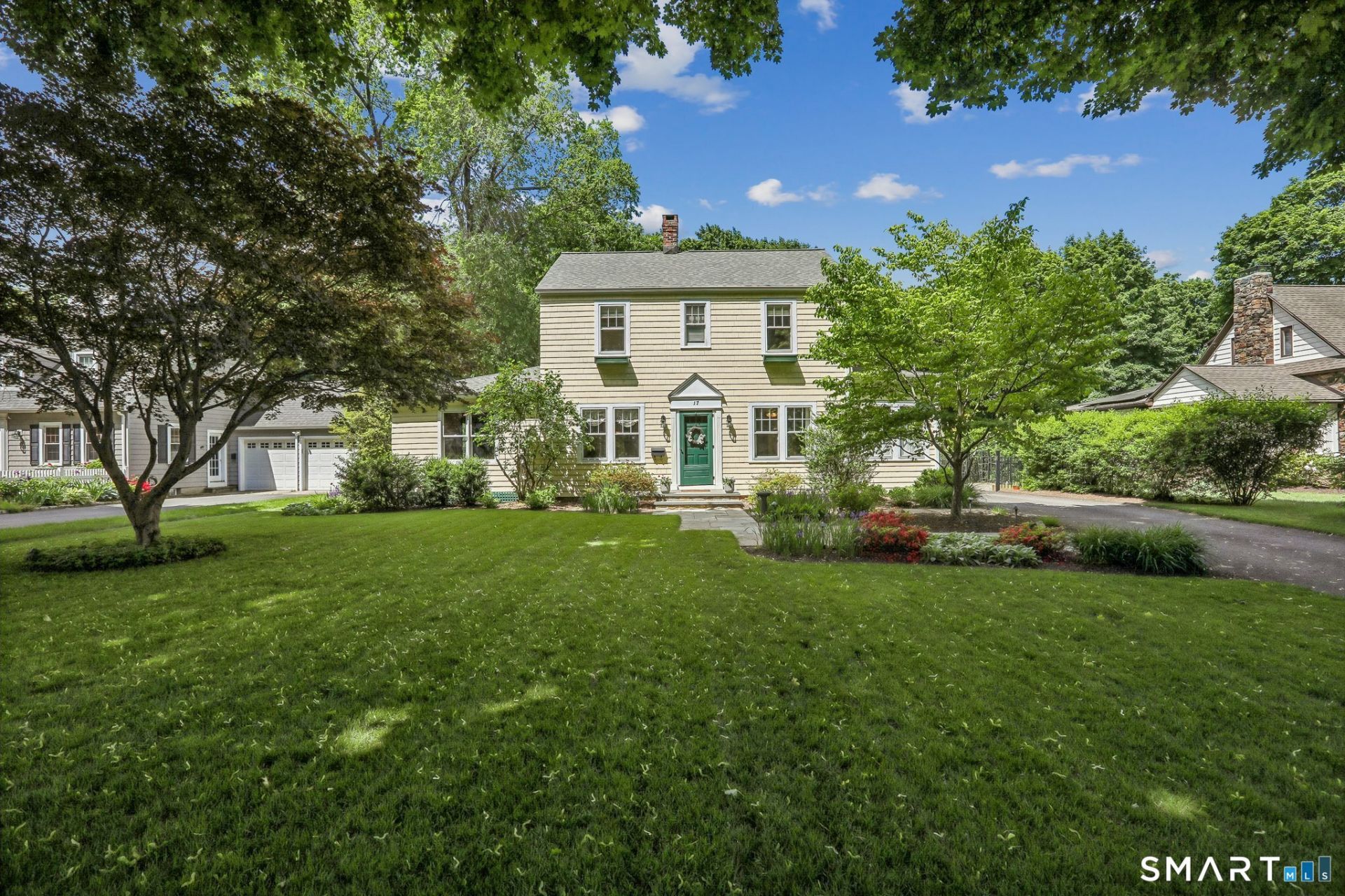 17 Ridge, Danbury, CT 06810 Main Photo