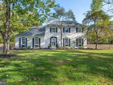 450 RIDGE RUN , BLUE BELL, PA 19422