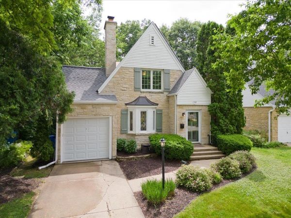 158 Kensington Drive, Madison, WI 53704