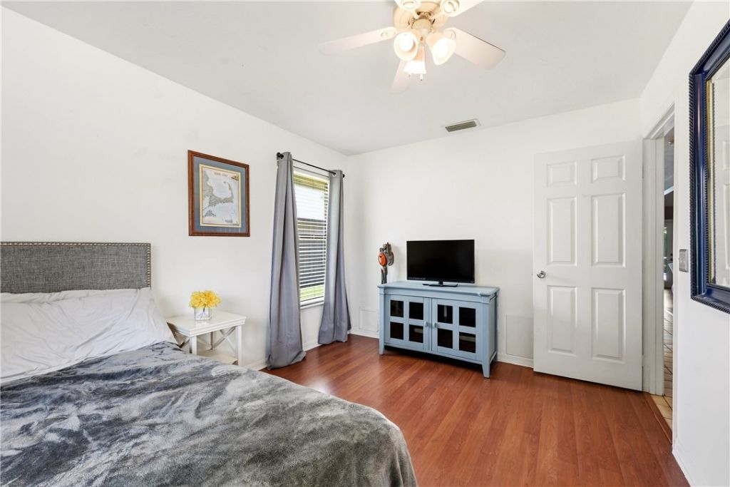 724 24th Square, Vero Beach, FL 32962 Photo