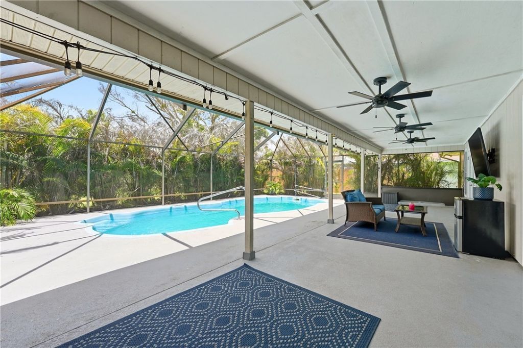 724 24th Square, Vero Beach, FL 32962 Photo