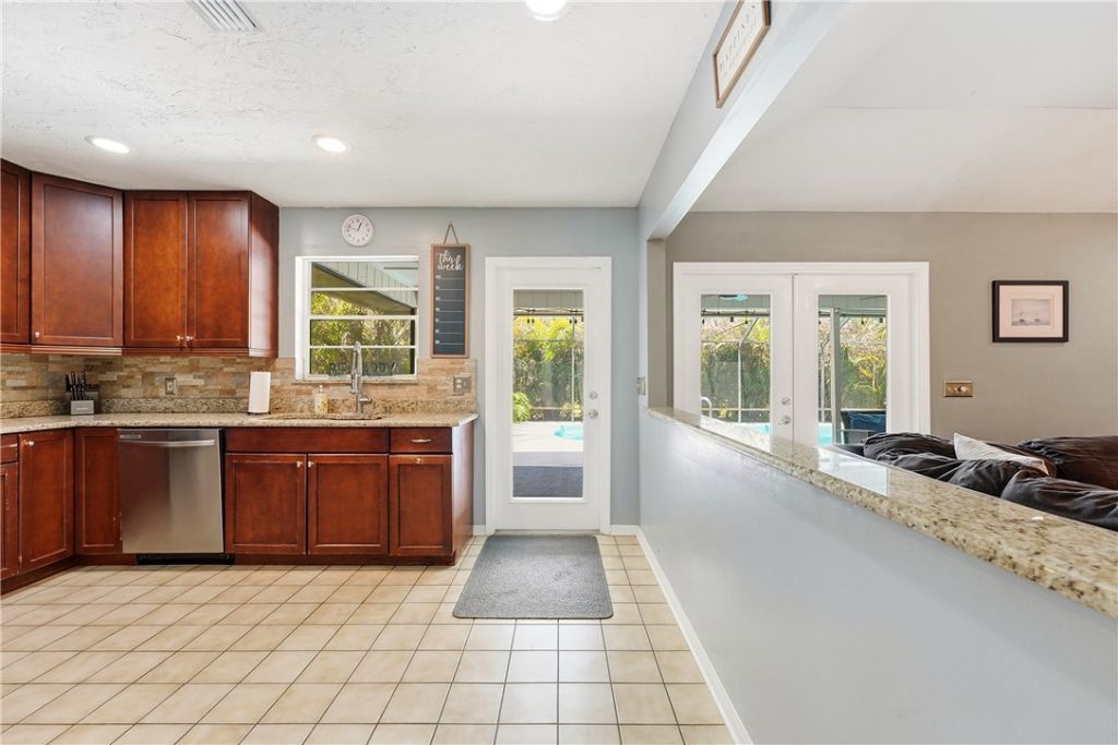 724 24th Square, Vero Beach, FL 32962 Photo