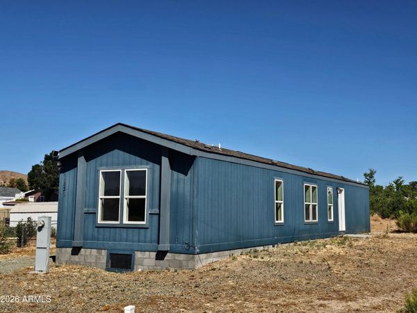 15836 S Hickory Lane, Mayer, AZ 86333